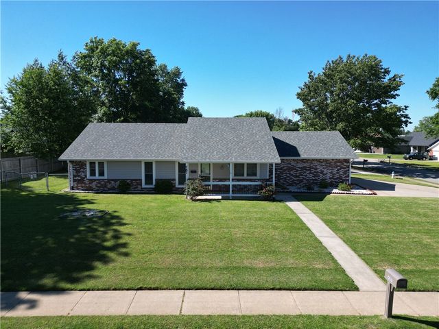 767 Terry Avenue, Springdale, AR 72764