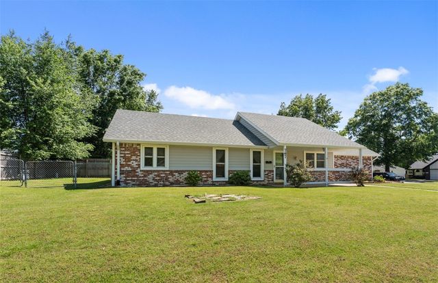 767 Terry Avenue, Springdale, AR 72764