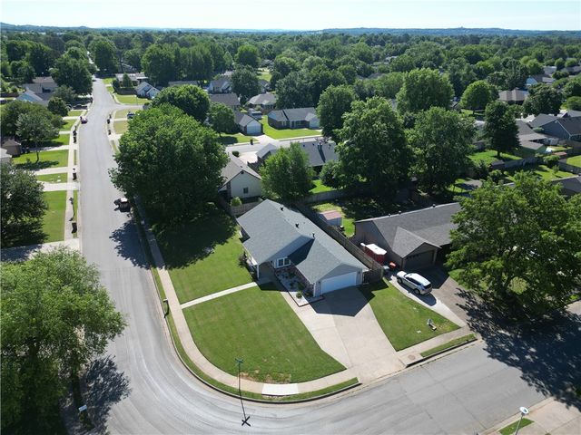 767 Terry Avenue, Springdale, AR 72764