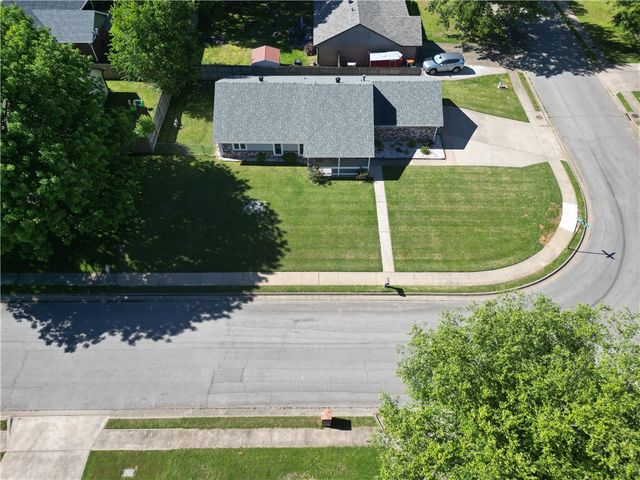 767 Terry Avenue, Springdale, AR 72764