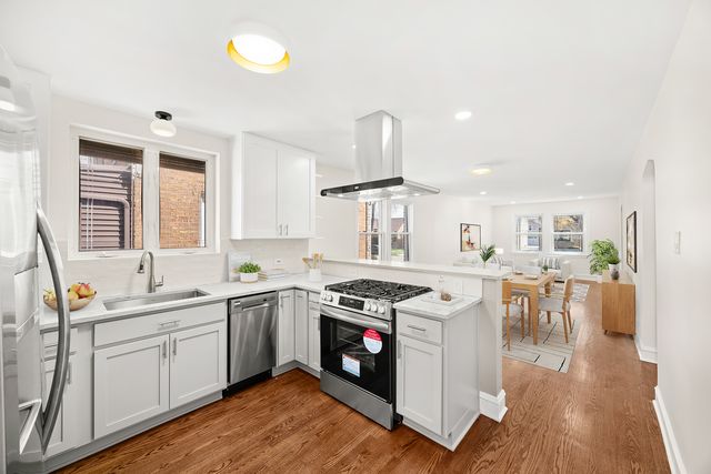 5632 S Natoma Avenue, Chicago, IL 60638