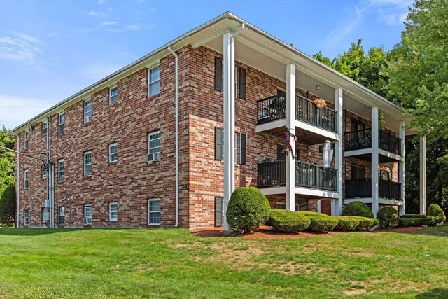 5 Walker Rd 2, North Andover, MA 01845