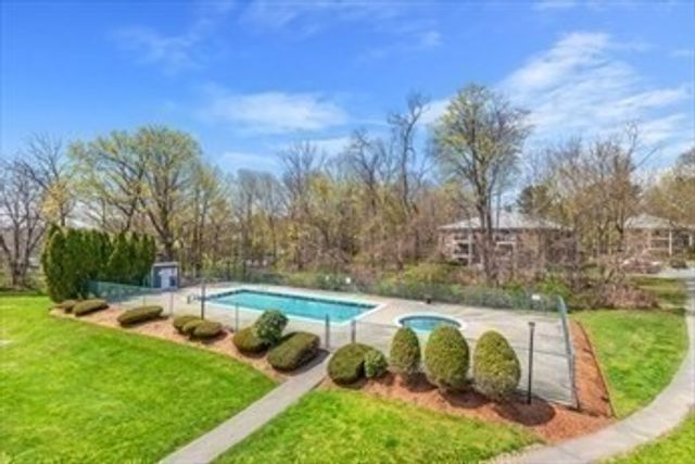 5 Walker Rd 2, North Andover, MA 01845