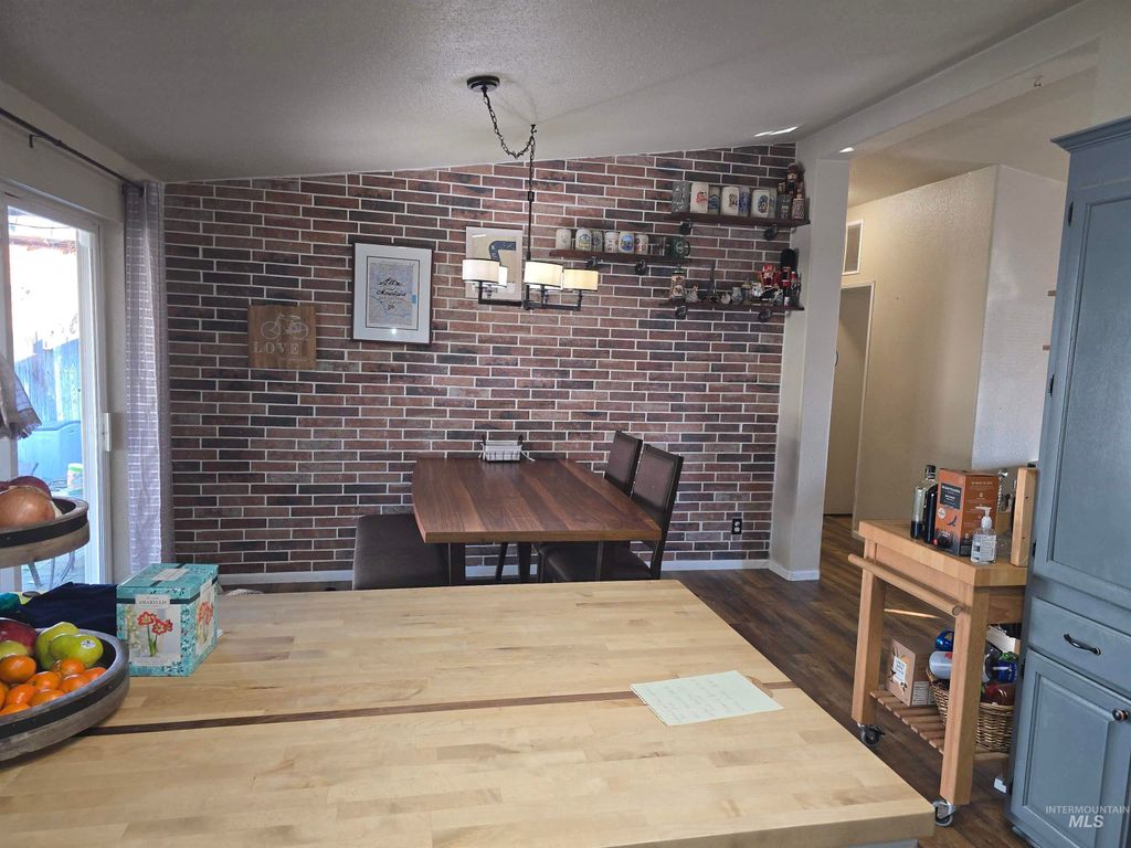 3166 Bellomy, Boise, ID 83703 photo 7