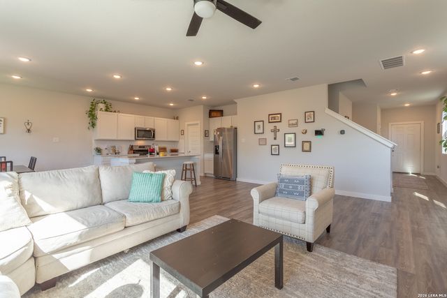 9931 Forestier Grn, San Antonio, TX 78221