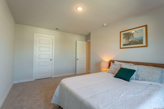 9931 Forestier Grn, San Antonio, TX 78221