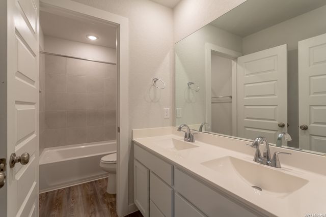 9931 Forestier Grn, San Antonio, TX 78221
