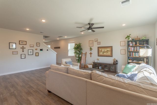 9931 Forestier Grn, San Antonio, TX 78221