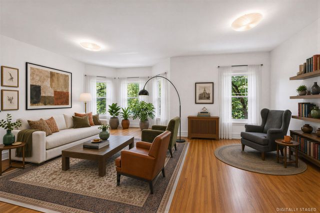 5715 S Blackstone Avenue 2S, Chicago, IL 60637