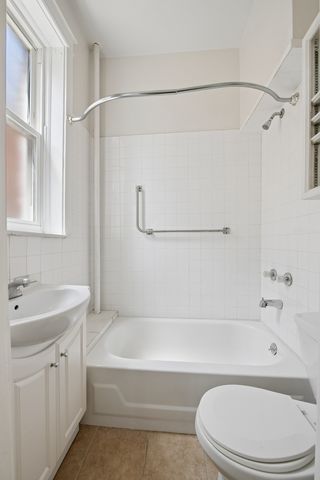 5715 S Blackstone Avenue 2S, Chicago, IL 60637