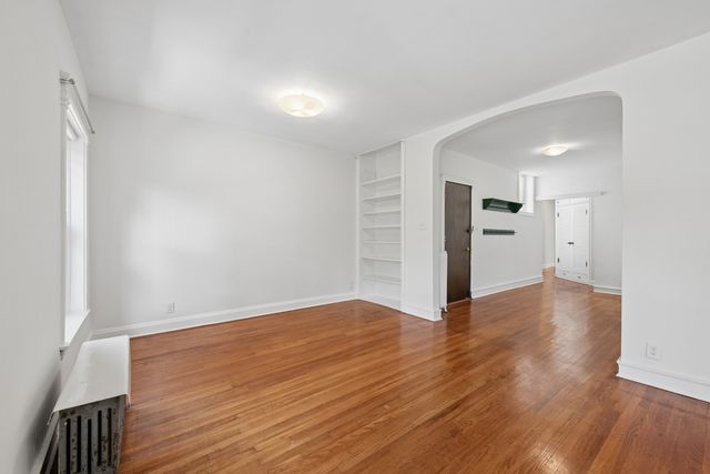 5715 S Blackstone Avenue 2S, Chicago, IL 60637