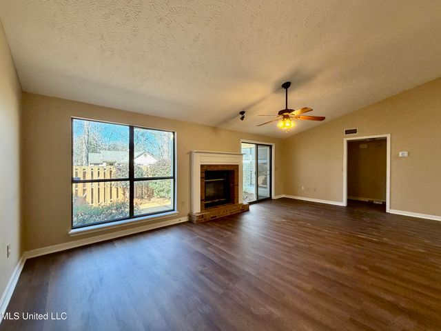 100 Villa Way, Clinton, MS 39056