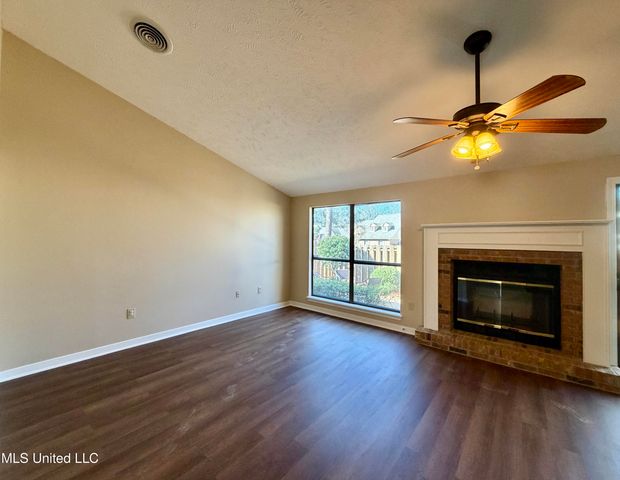 100 Villa Way, Clinton, MS 39056