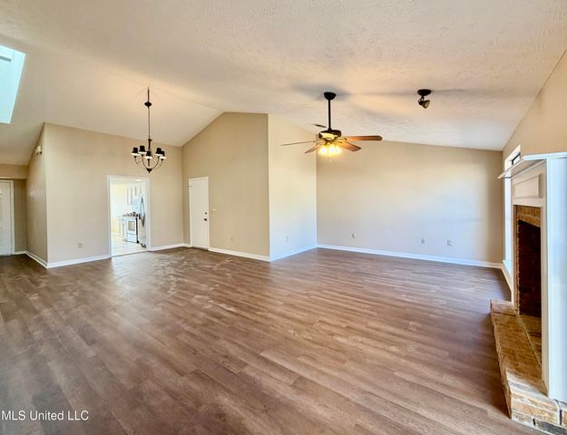 100 Villa Way, Clinton, MS 39056