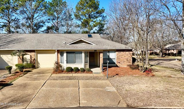 100 Villa Way, Clinton, MS 39056