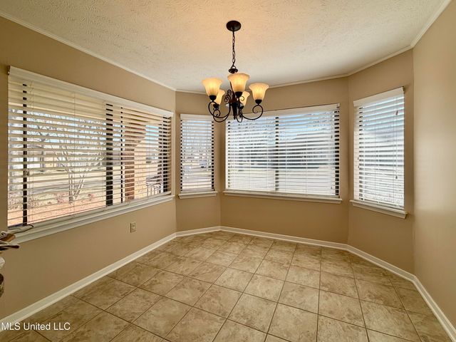 100 Villa Way, Clinton, MS 39056