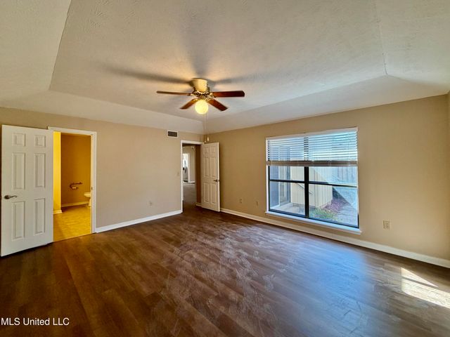 100 Villa Way, Clinton, MS 39056