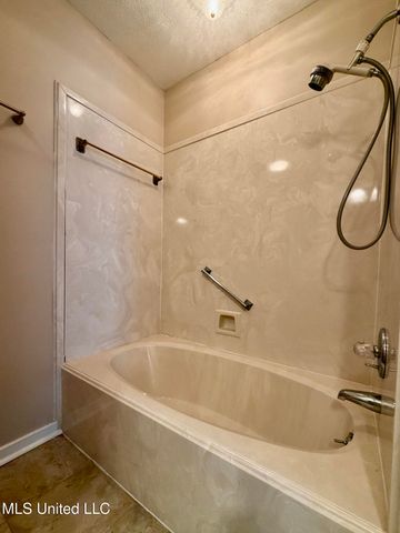 100 Villa Way, Clinton, MS 39056