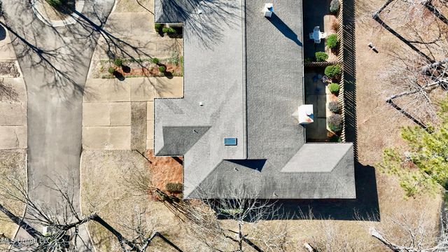 100 Villa Way, Clinton, MS 39056