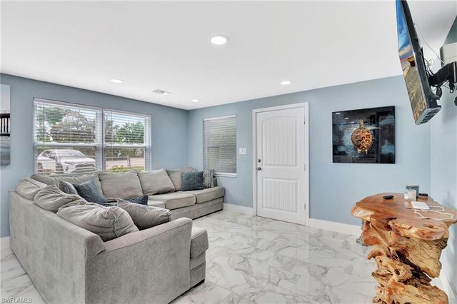 1009 Ridge ST, Naples, FL 34103