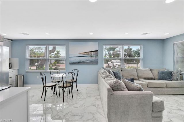 1009 Ridge ST, Naples, FL 34103