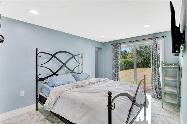 1009 Ridge ST, Naples, FL 34103