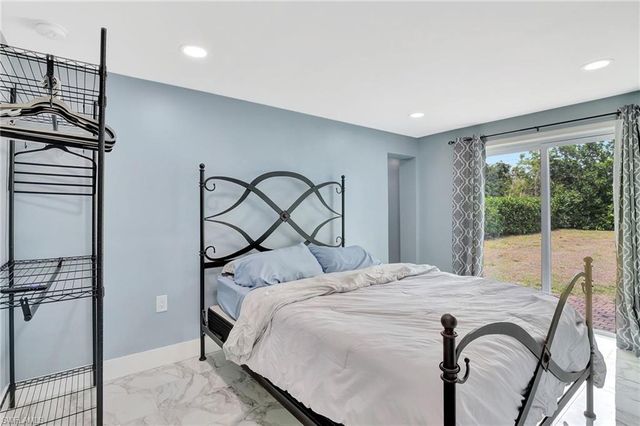 1009 Ridge ST, Naples, FL 34103