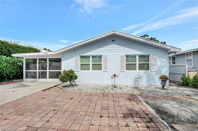 1009 Ridge ST, Naples, FL 34103