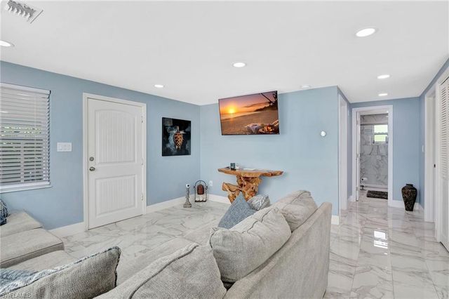 1009 Ridge ST, Naples, FL 34103