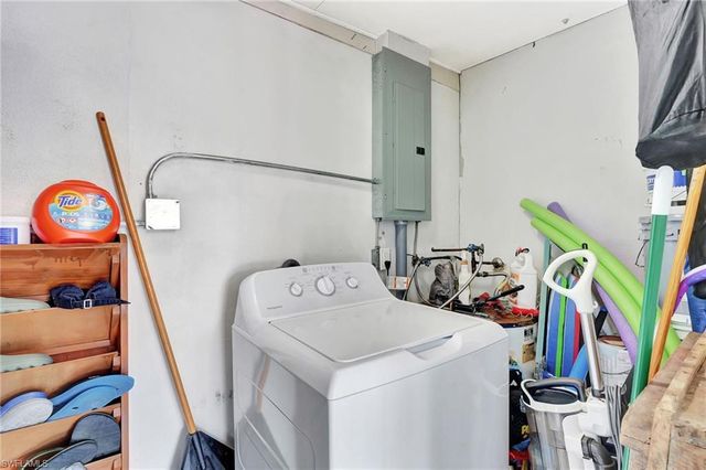 1009 Ridge ST, Naples, FL 34103