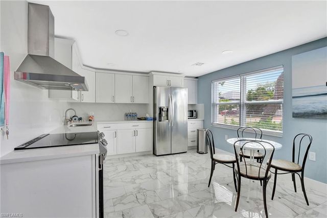 1009 Ridge ST, Naples, FL 34103