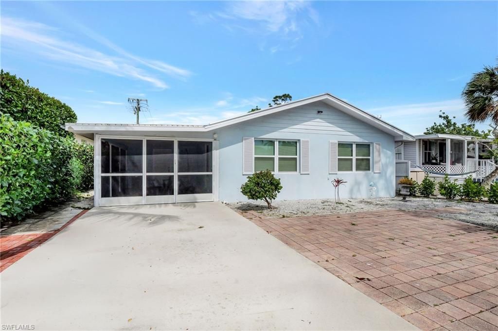 1009 Ridge ST, Naples, FL 34103