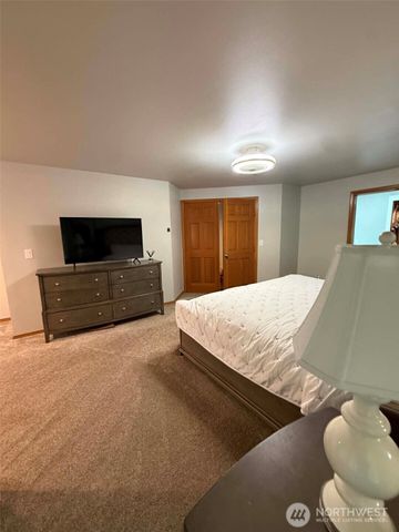 8602 164th Street Ct E, Puyallup, WA 98375