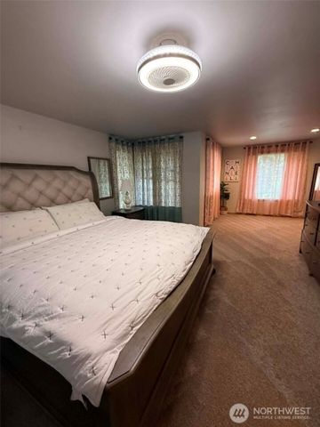 8602 164th Street Ct E, Puyallup, WA 98375