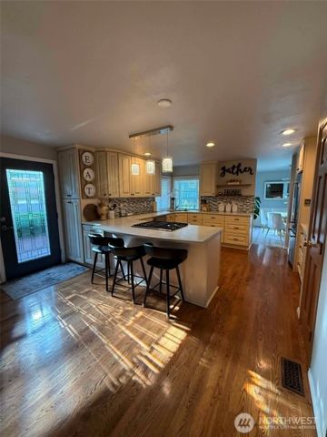 8602 164th Street Ct E, Puyallup, WA 98375