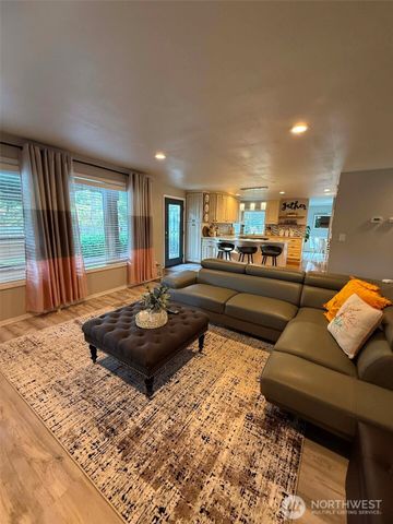8602 164th Street Ct E, Puyallup, WA 98375