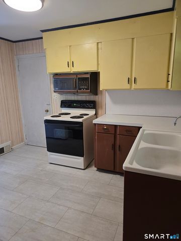 62 Douglas Drive, Meriden, CT 06451