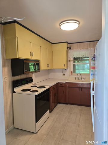62 Douglas Drive, Meriden, CT 06451