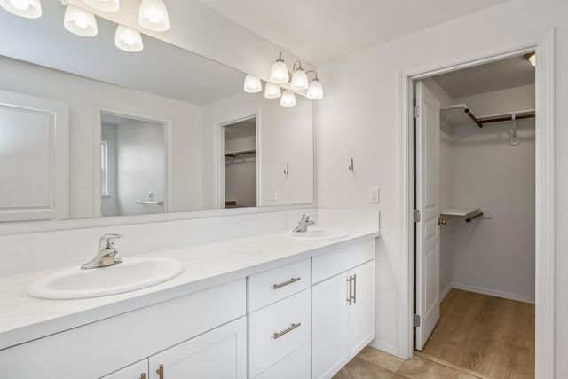 2555 NW Ivy Way, Redmond, OR 97756