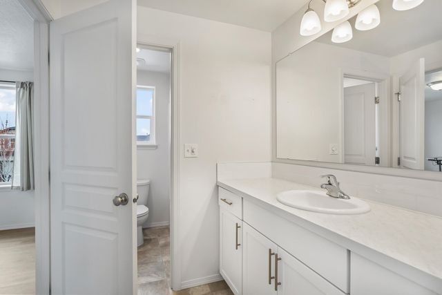 2555 NW Ivy Way, Redmond, OR 97756