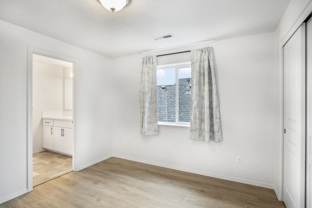 2555 NW Ivy Way, Redmond, OR 97756