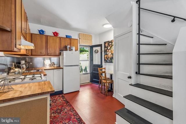 2410 MANNING ST, Philadelphia, PA 19103