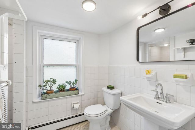2410 MANNING ST, Philadelphia, PA 19103