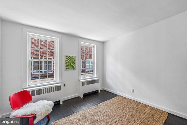2410 MANNING ST, Philadelphia, PA 19103
