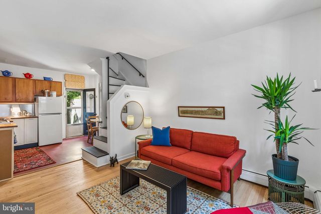 2410 MANNING ST, Philadelphia, PA 19103