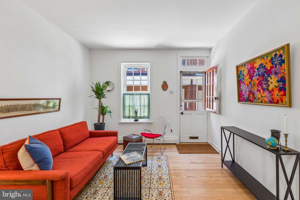 2410 MANNING ST, Philadelphia, PA 19103