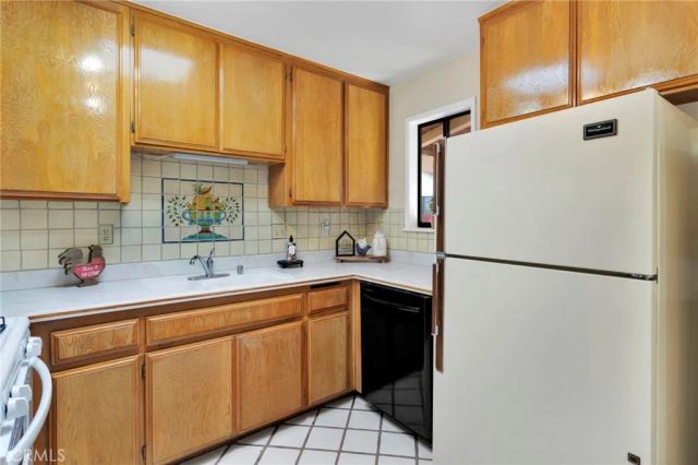 12760 Pinehurst, Victorville, CA 92395