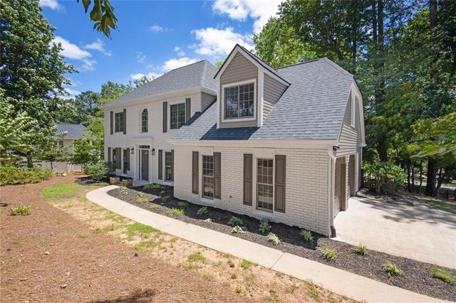 9380 Grace Lake Drive, Douglasville, GA 30135