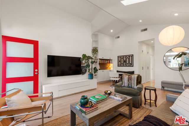 3310 London Street, Los Angeles, CA 90026