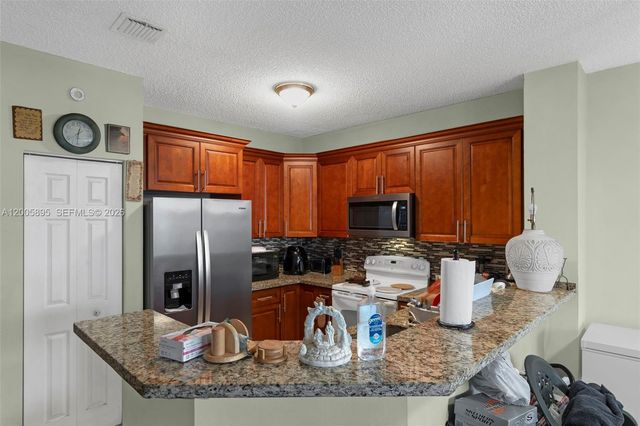783 NW 42nd Pl, Deerfield Beach, FL 33064